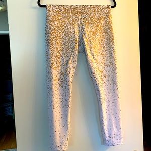 Like new gold & white zyia leggings